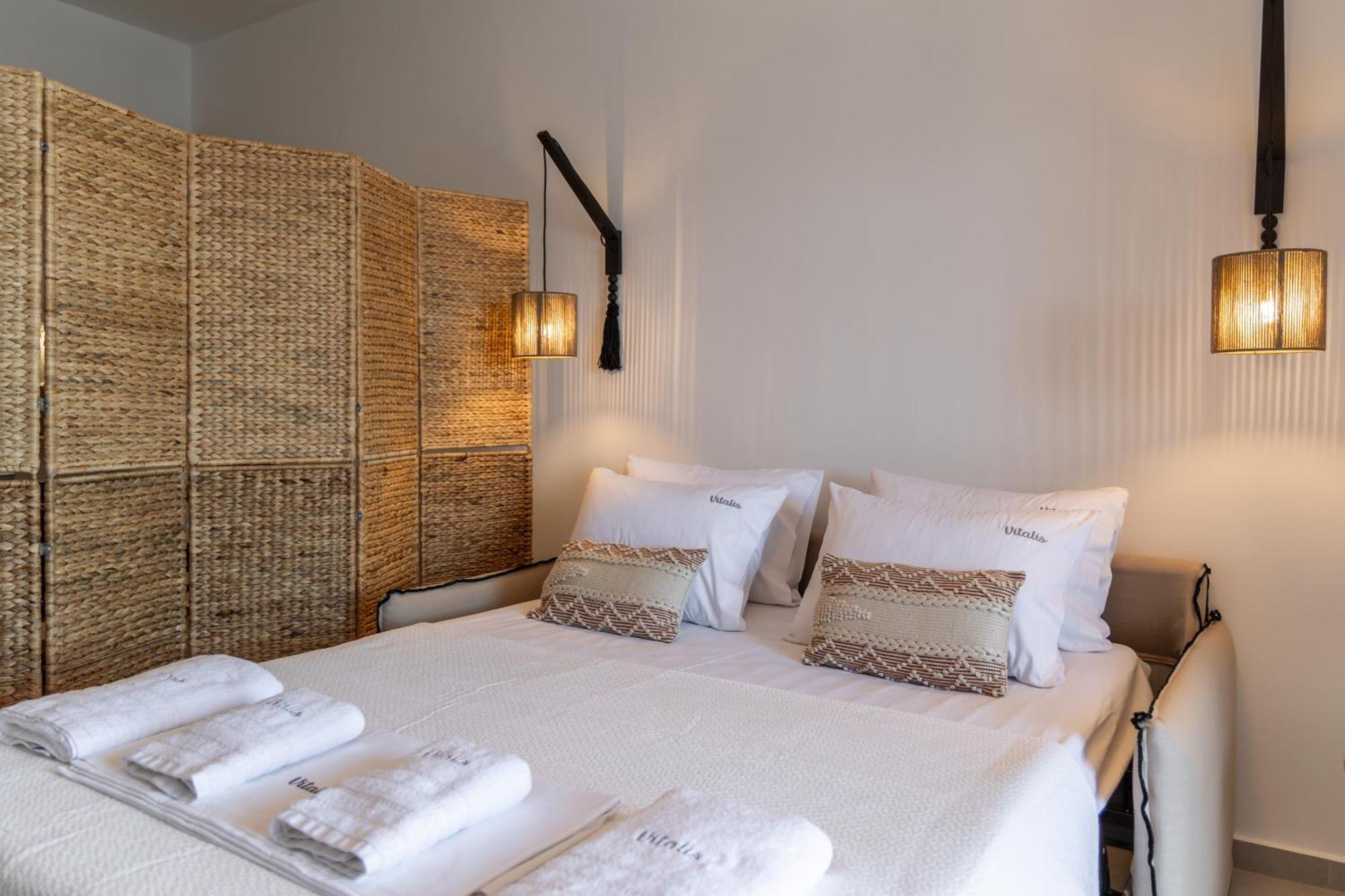 Vitalis Residences - Haven Suites Adamantas  Exterior foto