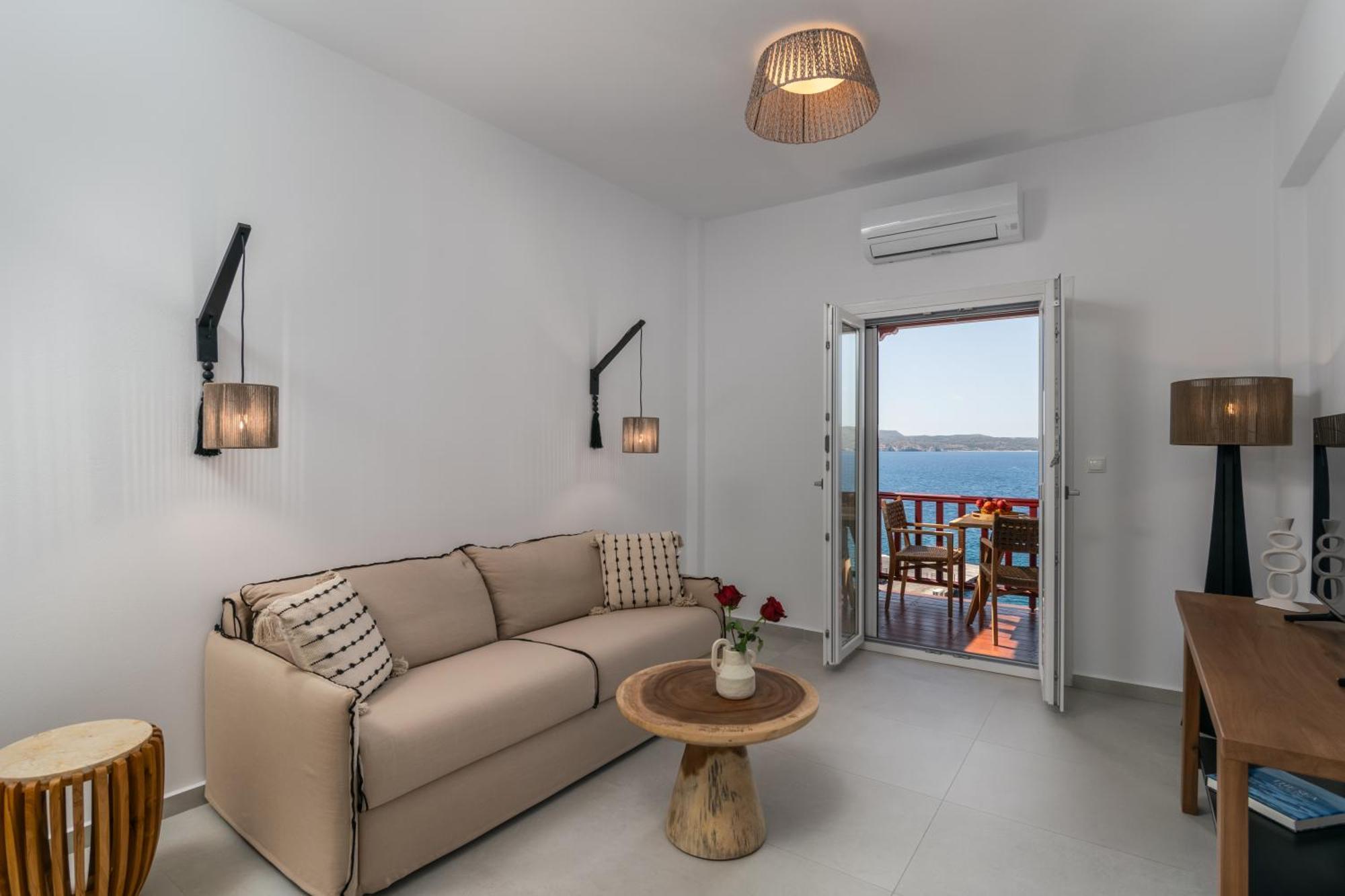 Vitalis Residences - Haven Suites Adamantas  Exterior foto