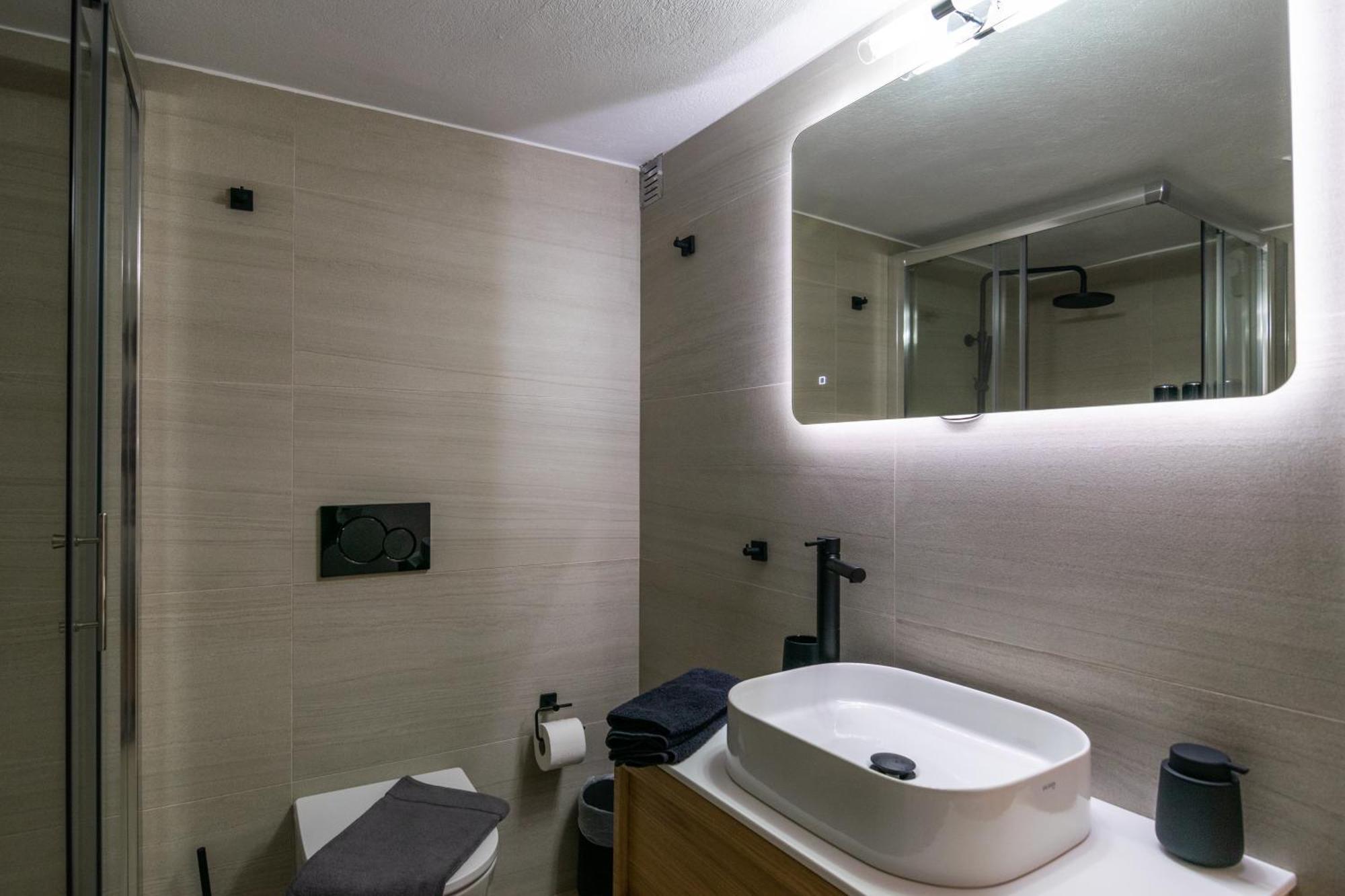 Vitalis Residences - Haven Suites Adamantas  Exterior foto